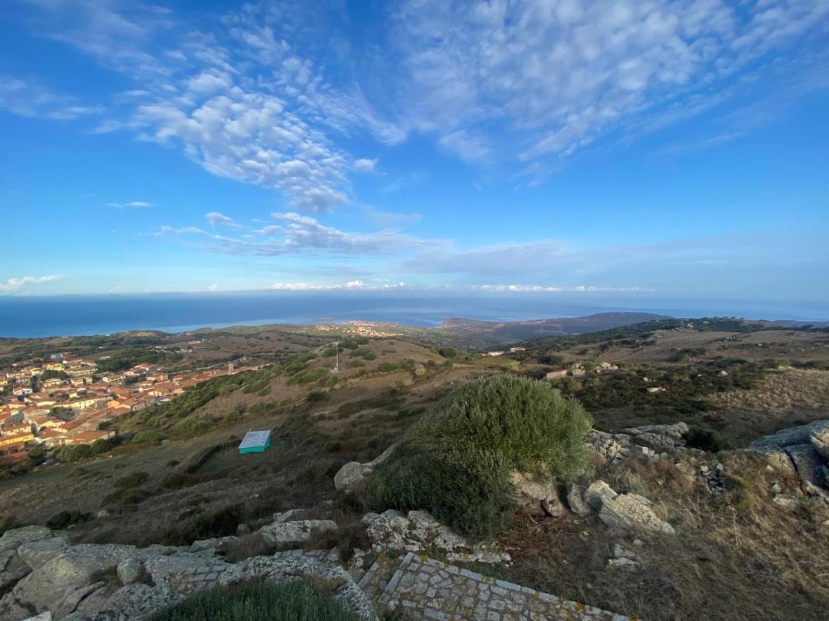 Sardegna Appartamenti, Via Sedini Trinità dʼAgultu Eksteriør bilde
